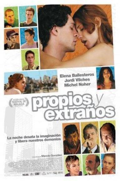 Propios y extraños poster